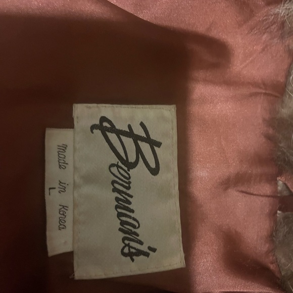 Size large bermans racoon fur jackets - Picture 7 of 7